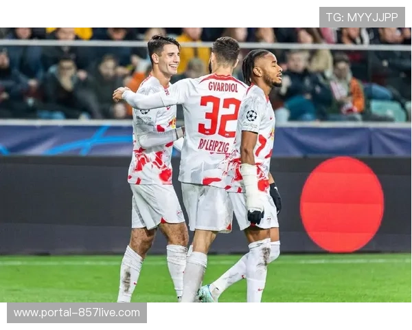 格瓦迪奥尔防守数据亮眼难救主 曼城整体战术执行偏差